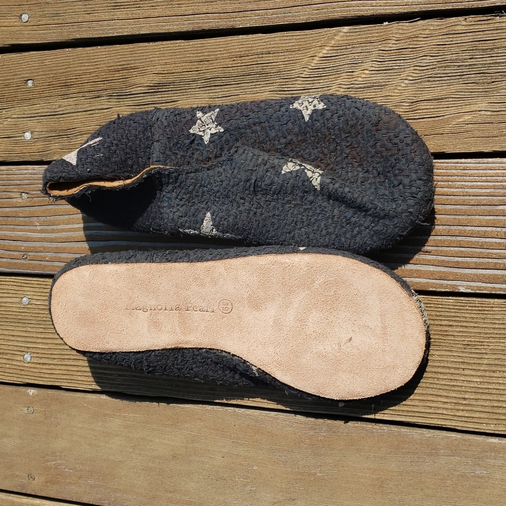 Magnolia Pearl size 39 navy with white stars